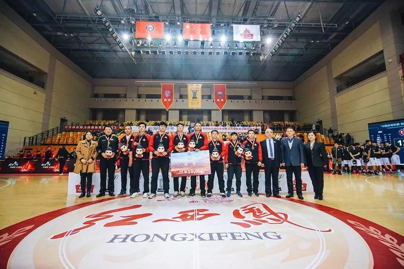 2019年陕西省男篮联赛西安队首捧冠军杯(6)
