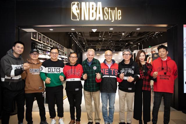nba潮流服装店 NBA潮流服装店推出全新NBA(2)