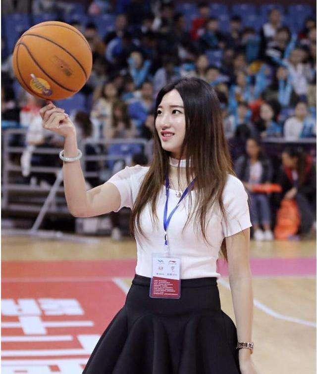 nba篮球宝贝女神 获网友称最美篮球宝贝(3)