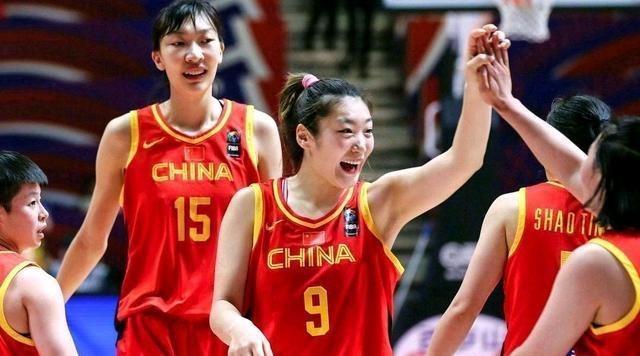 中国女篮迎来神射后卫！女库里三分球33连中，战胜日本她是关键！(3)