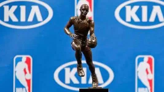 NBA每年评选一次的MVP，该奖项人物形象是谁，他没有打过篮球？(2)