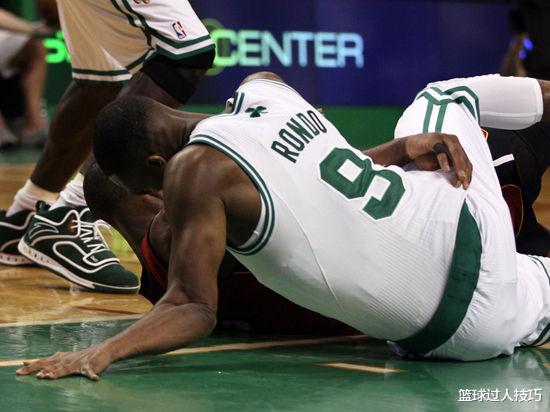 NBA看着心疼的伤病画面！威少脸骨被打凹陷，乔治小腿90度骨折(4)