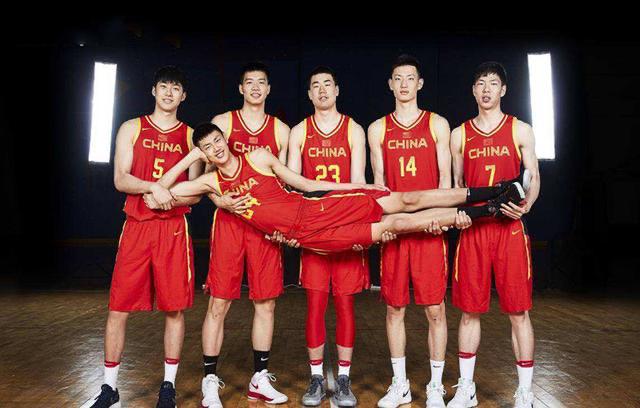 中国男篮调整不可避免，7大新星有望成12人，5大老将或将让位(2)