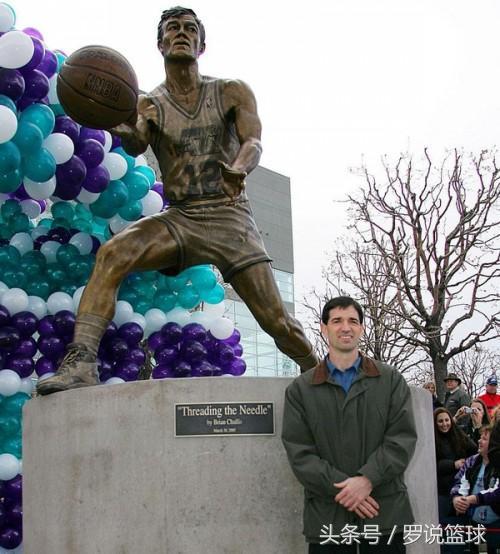 nba雕像 盘点拥有雕像的那些NBA球星(4)