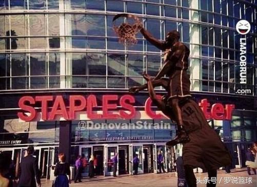 nba雕像 盘点拥有雕像的那些NBA球星(23)