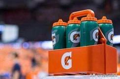 nba球员比赛喝的水 NBA比赛中球员喝的饮料是什么(1)