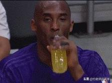 nba球员比赛喝的水 NBA比赛中球员喝的饮料是什么(3)