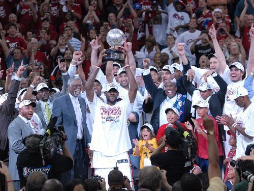 nba夺冠次数及关键人物 NBA历史夺冠次数总排名(18)
