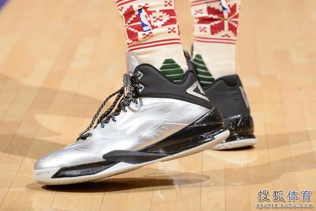 nba2015到2016圣诞大战 16赛季NBA圣诞大战球鞋盘点(37)