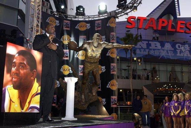 nba球星雕塑 NBA球星的雕像