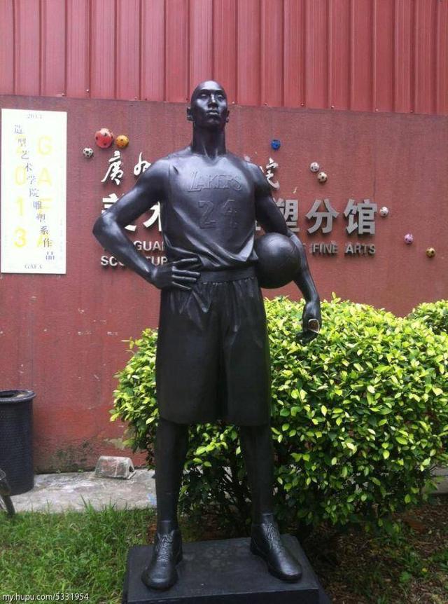 nba球星雕塑 NBA球星的雕像(16)