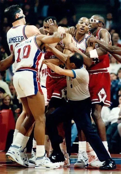80年代的nba 80年代的NBA有着什么样的神奇魔力(4)