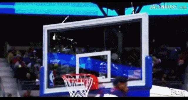 nba有几个头撞篮板 11图看NBA头撞篮板的瞬间(10)