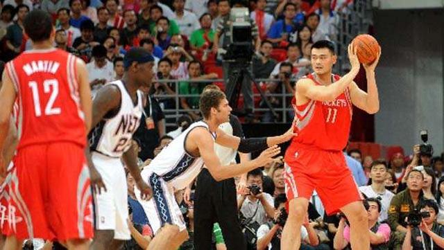 nba中国赛姚明 中国巨人姚明的最后一场NBA中国赛