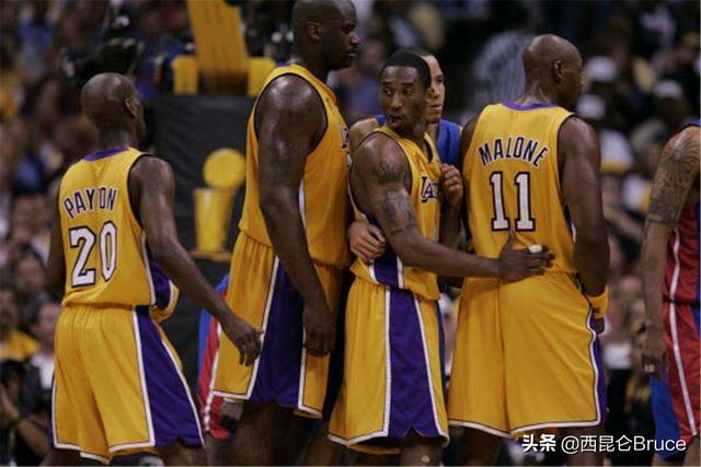 看nba的团 逆看NBA巨星抱团的发展史——是巨星成就球队还是球队吸引抱团(6)