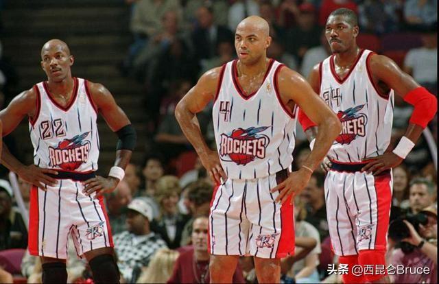 看nba的团 逆看NBA巨星抱团的发展史——是巨星成就球队还是球队吸引抱团(7)