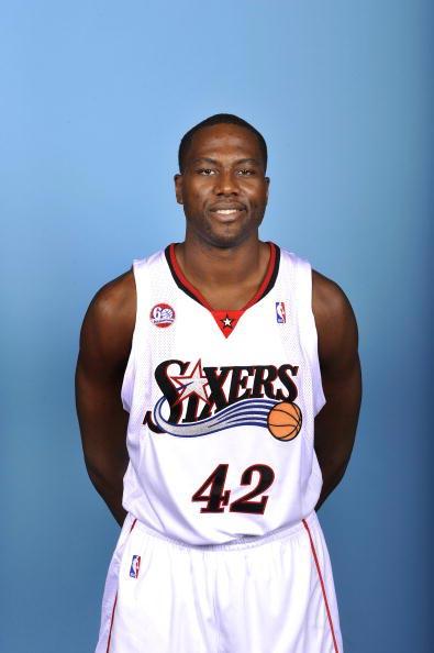 nba的矮出名球员 NBA十大矮个内线球员(5)