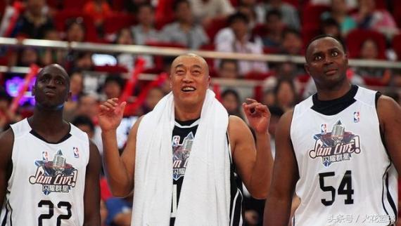 中国有几个进入nba 所有中国球员进入NBA球队名单(2)