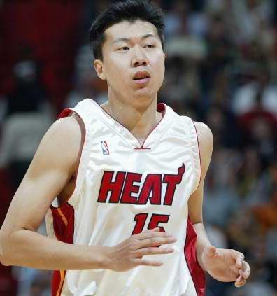 中国有几个进入nba 所有中国球员进入NBA球队名单(4)