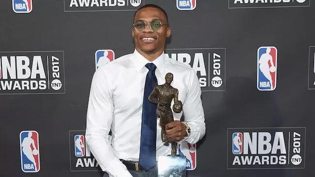 nba2018西部决赛颁奖仪式 19季NBA常规赛颁奖礼(4)
