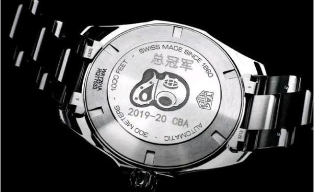 尴尬！万圣伟向姚明要冠军手表却被拒绝，这块手表是什么牌子的？(4)