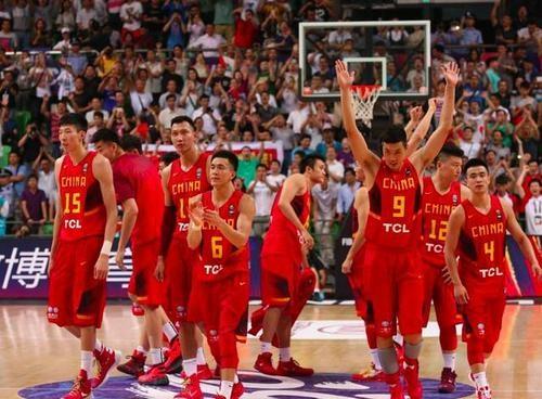 中国男篮连打个没有NBA球员的国家都赢不了，想赢美国队还要多久？
