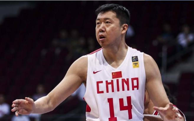 中国球员登陆NBA的先驱，若不被耽误成就或比姚明高！(3)
