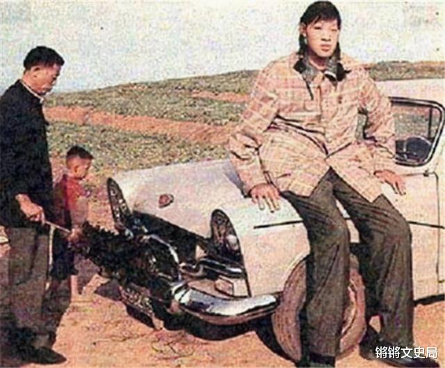 中国第一女巨人，14岁比姚明还高，18岁去世遗体保存37年(4)