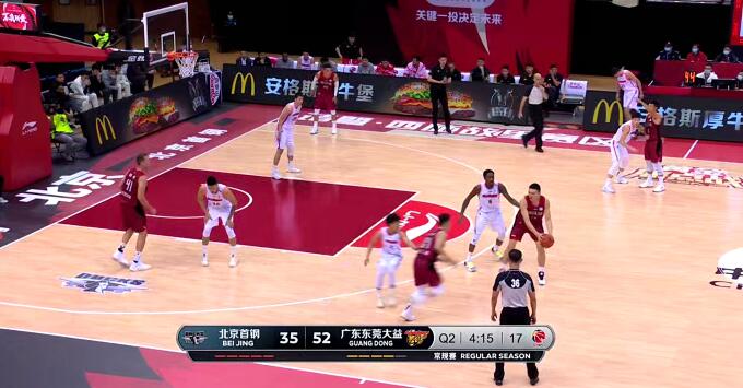 广东队半场领先14分！北京两大内线强援仅4分2板，篮板完败于对手(3)