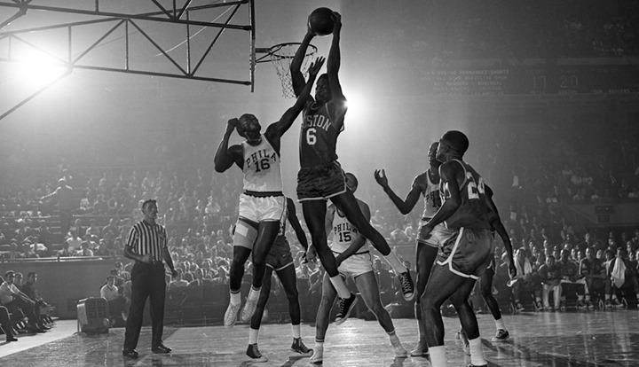 历史上的今天: 1957年拉塞尔半场32篮板创历史纪录(1)