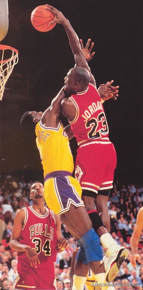 1991年nba东部半决赛 1991年NBA总决赛第一场——遗憾的绝杀(9)