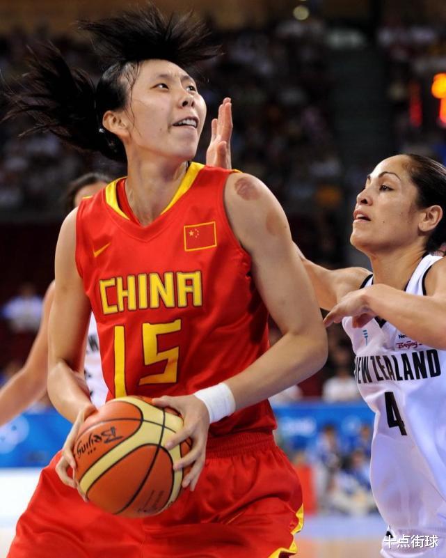 除了郑海霞，为什么她也是亚洲第一中锋？征服韩国联赛，加盟WNBA