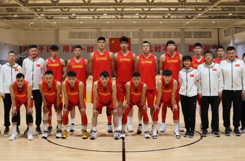 中国男篮国家队解散！国际篮联罚款再无口实，中国队做足了戏(1)