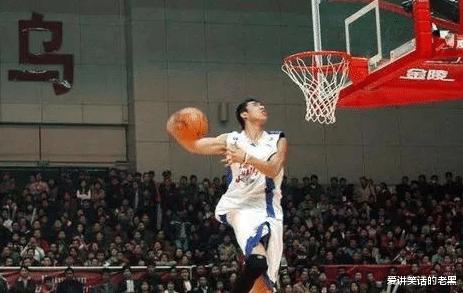中国篮坛5位不到30岁就退役的球员！外号“中国卡特”的他，若无伤病有望NBA(5)