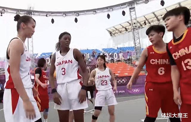 夺冠有望？中国女子三人篮球4胜1负，姚明坐在场边看到了夺冠希望(3)