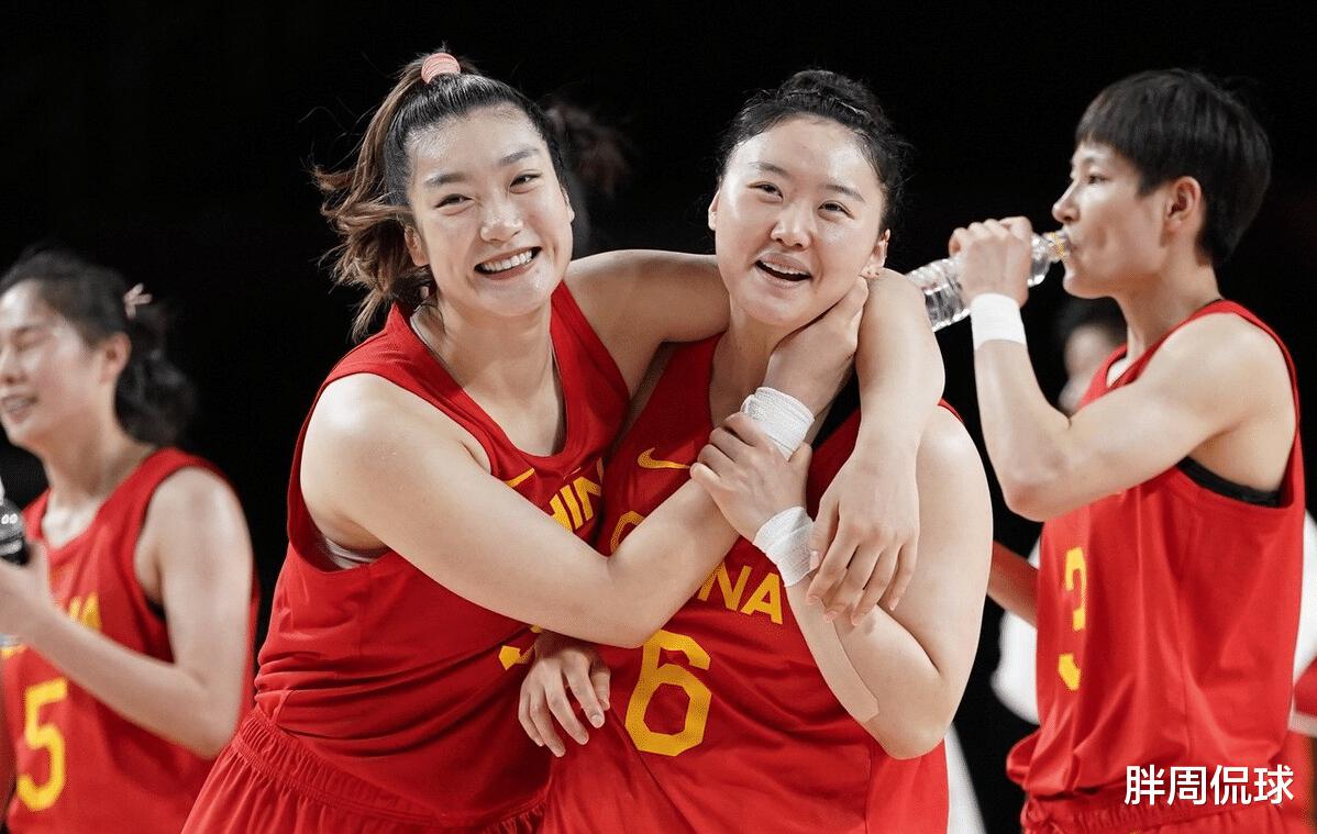 中国女篮决战澳大利亚，姚明目标两连胜，400斤双塔首秀32分26板(4)