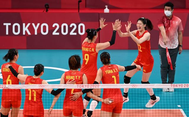 奥运中国女篮、女排同一天收官！同是冲击连胜，结局截然相反(2)