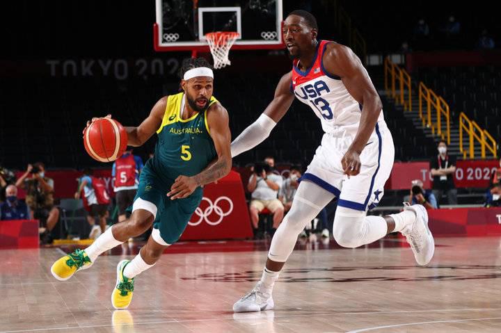 奥运男子篮球半决赛，美国队97-78轻取澳大利亚杀入决赛