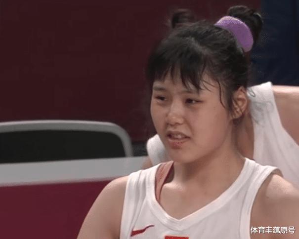 一战回到起点，中国女篮剑指巴黎，主教练带来疑问，问题期待解决(1)