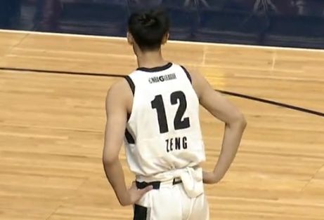 中国男篮超级新星曾凡博迎来全新的篮球征程
