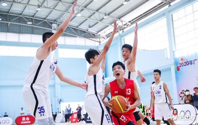 中国篮坛重磅消息，前CBA主教练加盟U15国家队，能否刮起青春风暴(3)