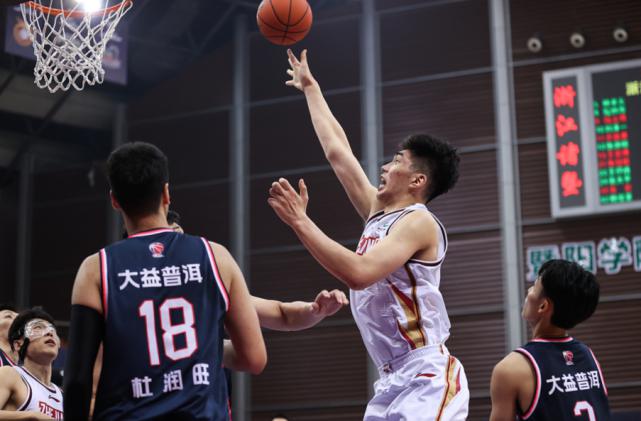 长人林立！中国男篮涌现出5名2米25小巨人，谁能挑起国家队大梁？(2)