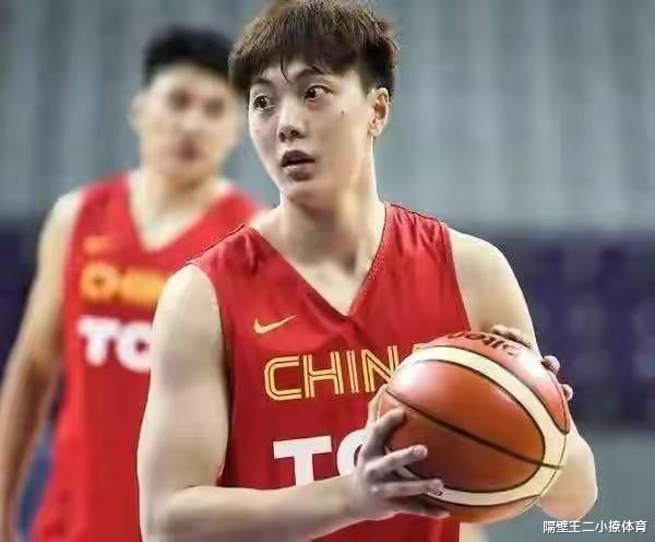 中国男篮未来最强五人组，后卫线静待新人，中锋只有周琦能胜任(2)