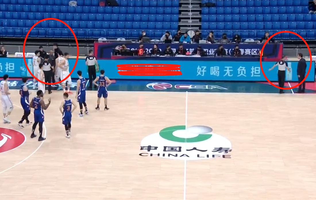 比赛中后小插曲！李春江很有个性，如何看待2支球队的最后一攻？