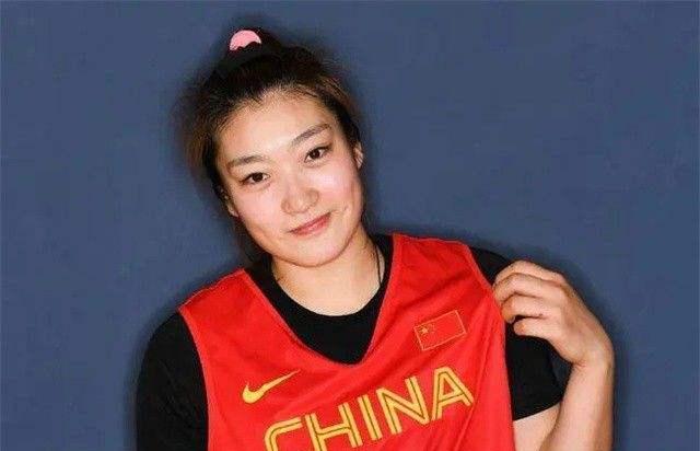 实力与颜值并存，盘点中国女篮史上的女神级运动员，许诺美到爆(2)