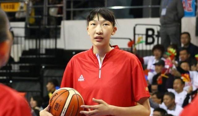 中国年女子篮球新秀——韩旭，如何判断她的未来发展？