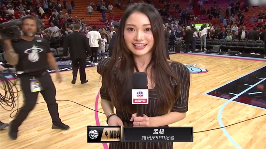 NBA华人女记者意外走红，身材火辣堪比卡戴珊，库里被采访脸红了(3)