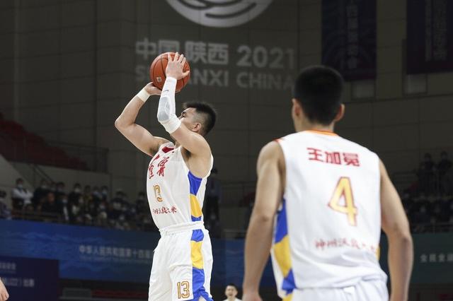 中国男篮又涌现16岁小将，国外首秀潜力大，可能成为第2个赵继伟(1)