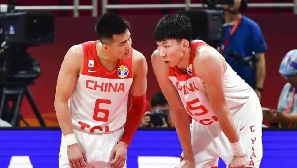 中国男篮大名单疑曝光，公式不适合，郭艾伦打比赛，广东入选三人(3)