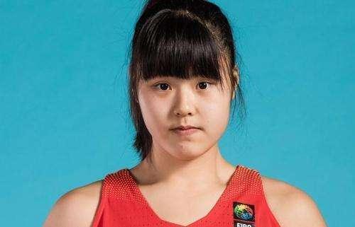 祝贺杜锋，264斤2米19巨人送好消息，中国女篮214斤神塔太幸运(2)